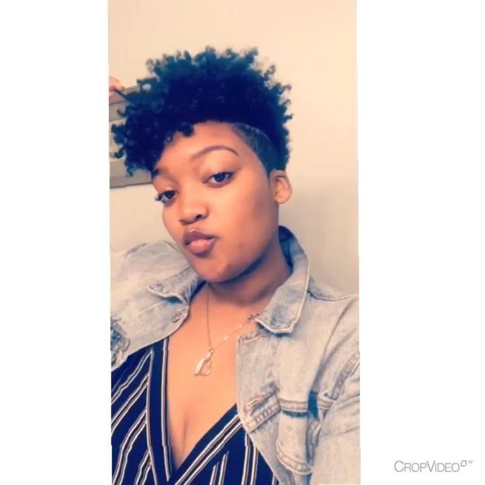 Meet your Posher, Akyla